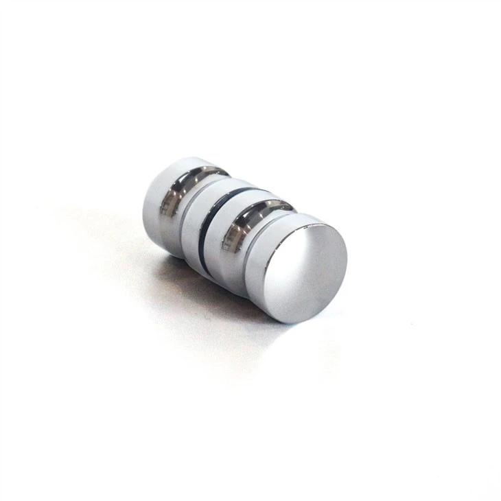 kitchen door knobs (4)