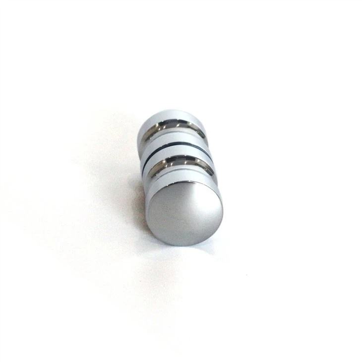 kitchen door knobs (5)