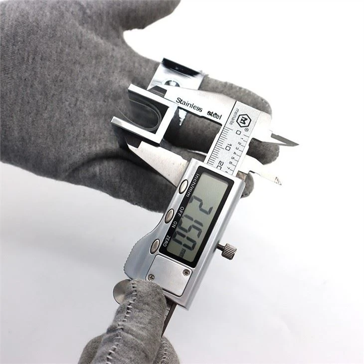 Left hand sleeve over glass clamp (8)