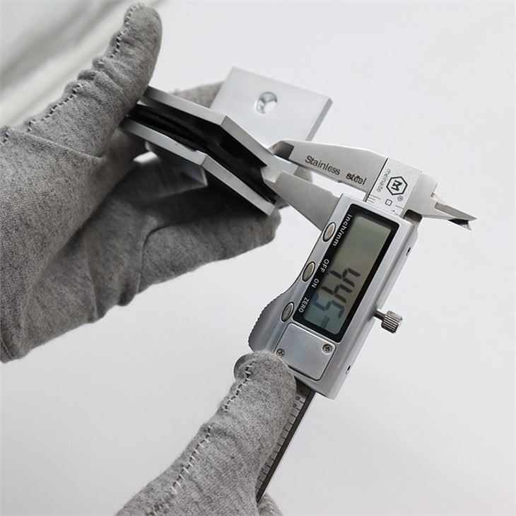 satin chromed wall to glass clip (9)