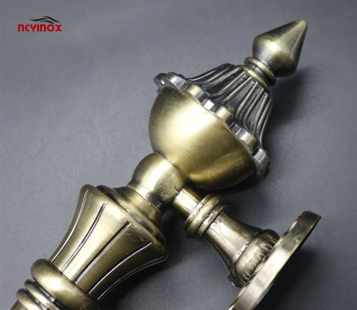 Firm And Elegant Classic Golden Door Handle
