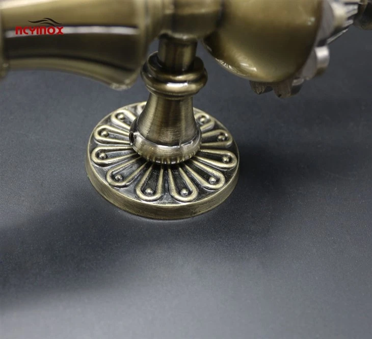 Firm And Elegant Classic Golden Door Handle